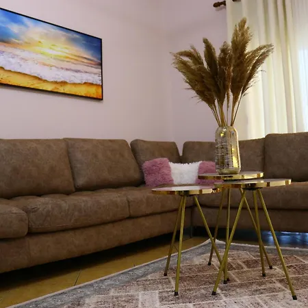 Apartment Zo-mar Vlorë